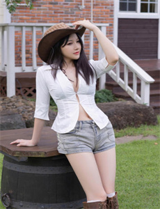 巨蛇闯女校