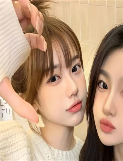 点击破亿：《城里的房间》叙事手法解析：时间线安排与视角切换技巧探讨